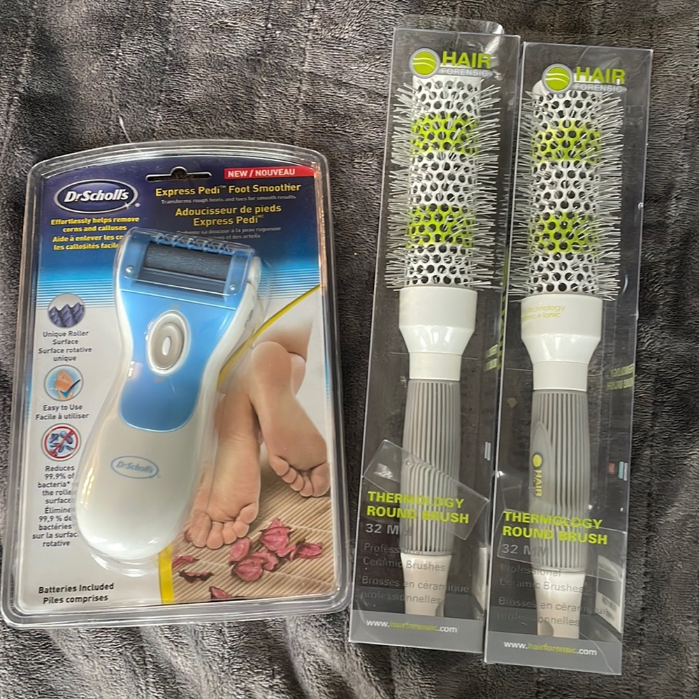 Brand New Round Brushes x2 and Pedi Roller Lot